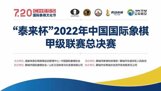 瓦拉内现年30岁，2021年8月以4000万欧转会费从皇马加盟曼联，目前的德转身价为2500万欧。